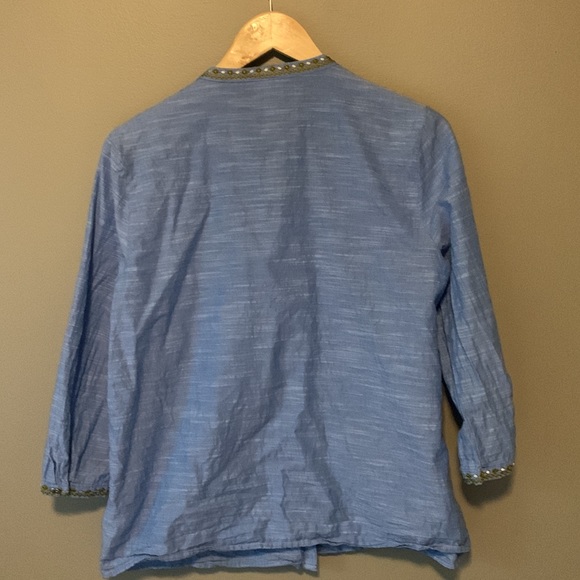 St. John’s Bay 100% cotton embroidered top. Size medium - Picture 4 of 4